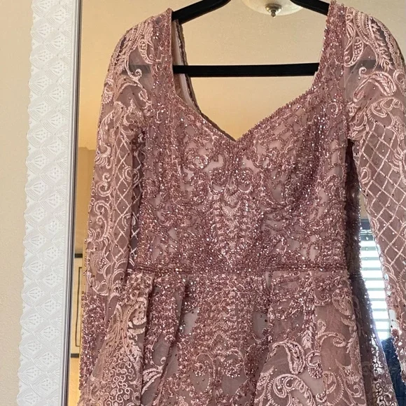 Embellished blush dress - Picture 3 of 4